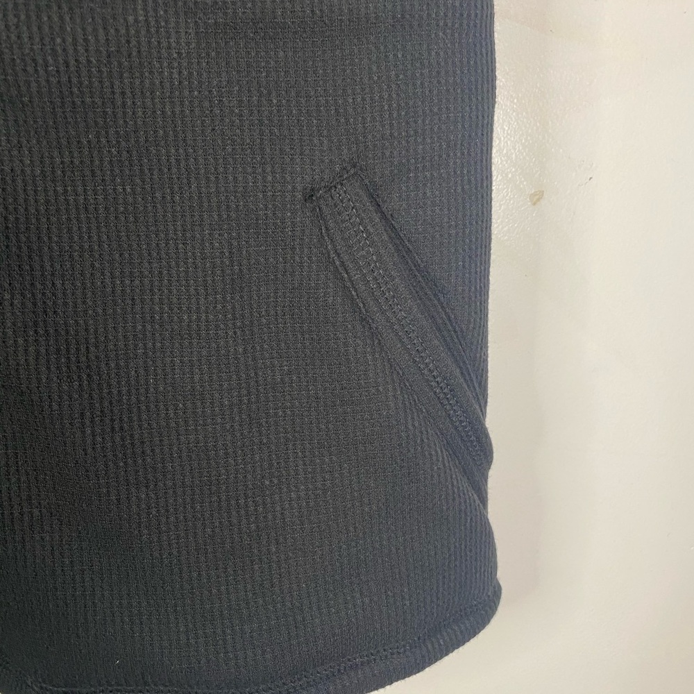 The Black Dog kids bonded hooded vest NWT - Picture 3 of 9